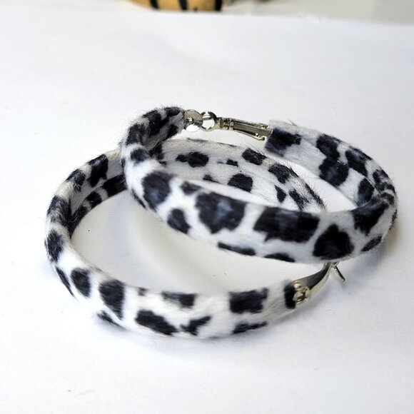 Leopard Print Earrings Animal Print Fuzzy Earrings - Picture 1 of 6